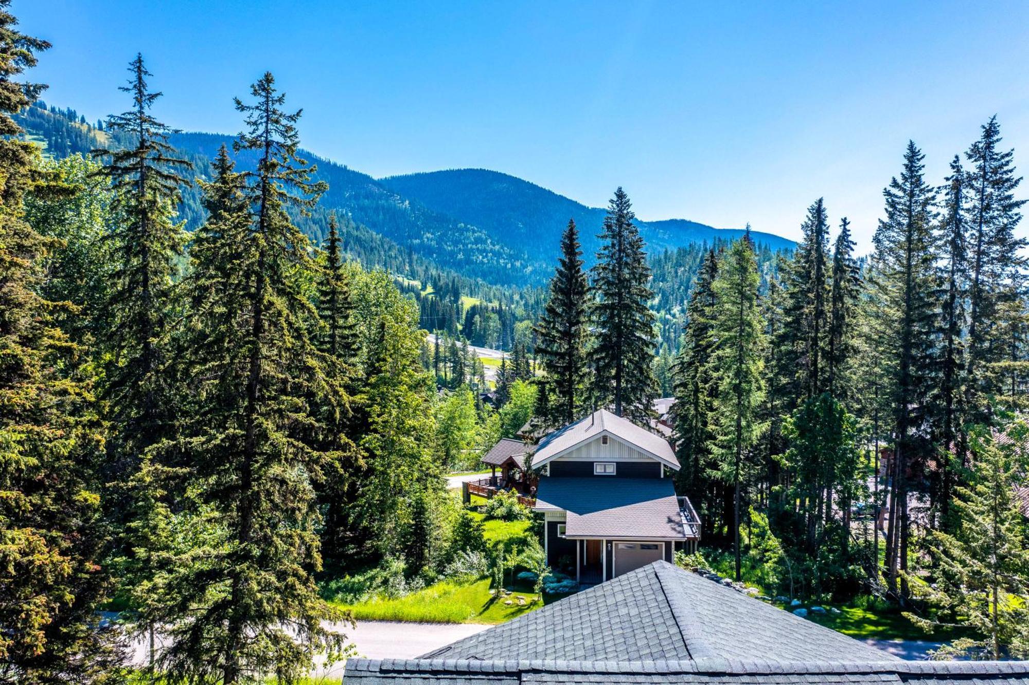 Gray Wolf Condos At Whitefish Room photo