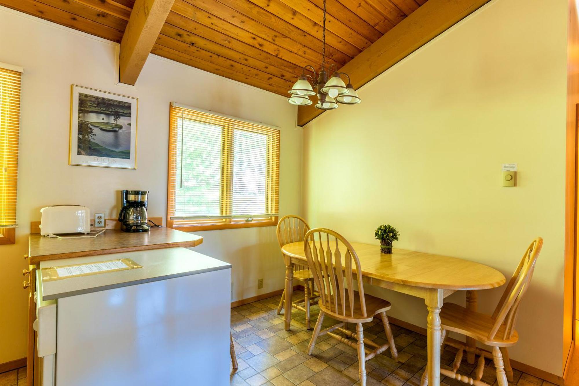 Gray Wolf Condos At Whitefish Exterior photo
